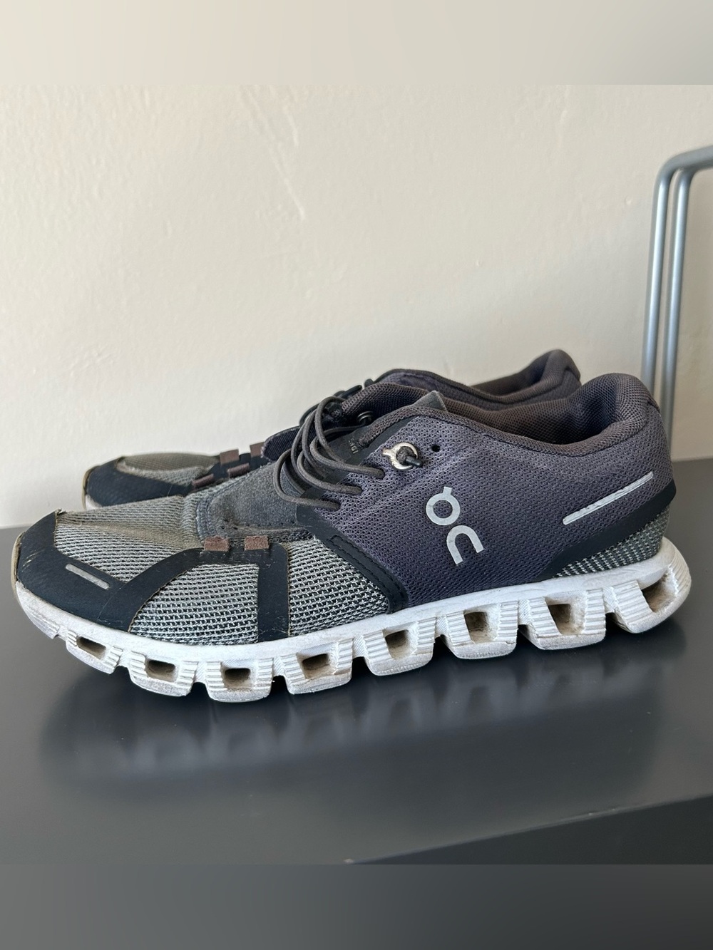 On Cloud Running Black Size 5 Women’s Shoes